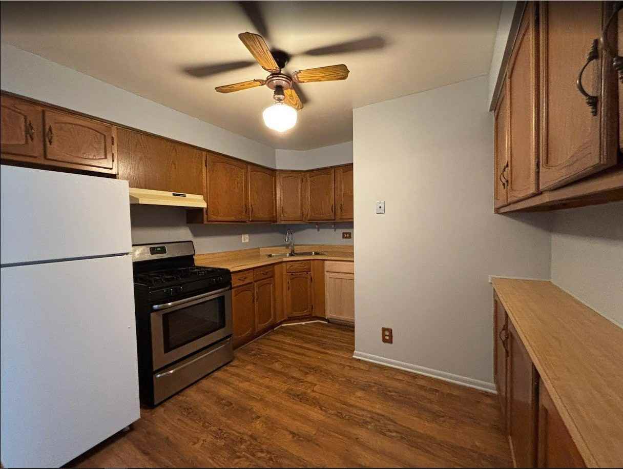 231 Gregory St Unit 11 #11 - Photo 3 of 16