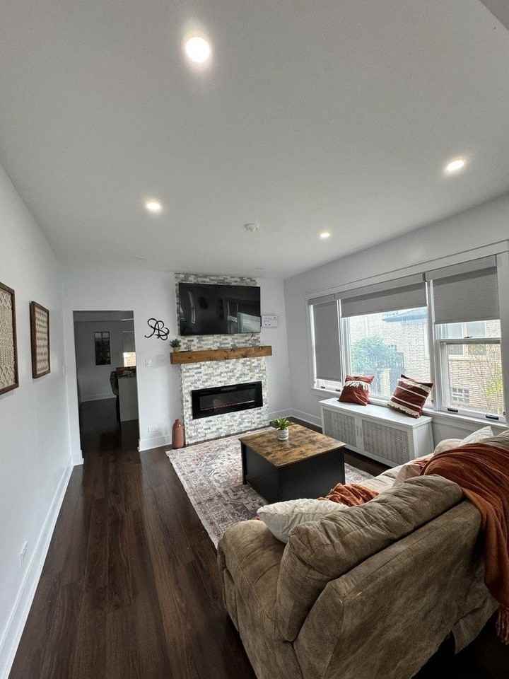 7109 N Keeler Ave - Photo 5 of 28