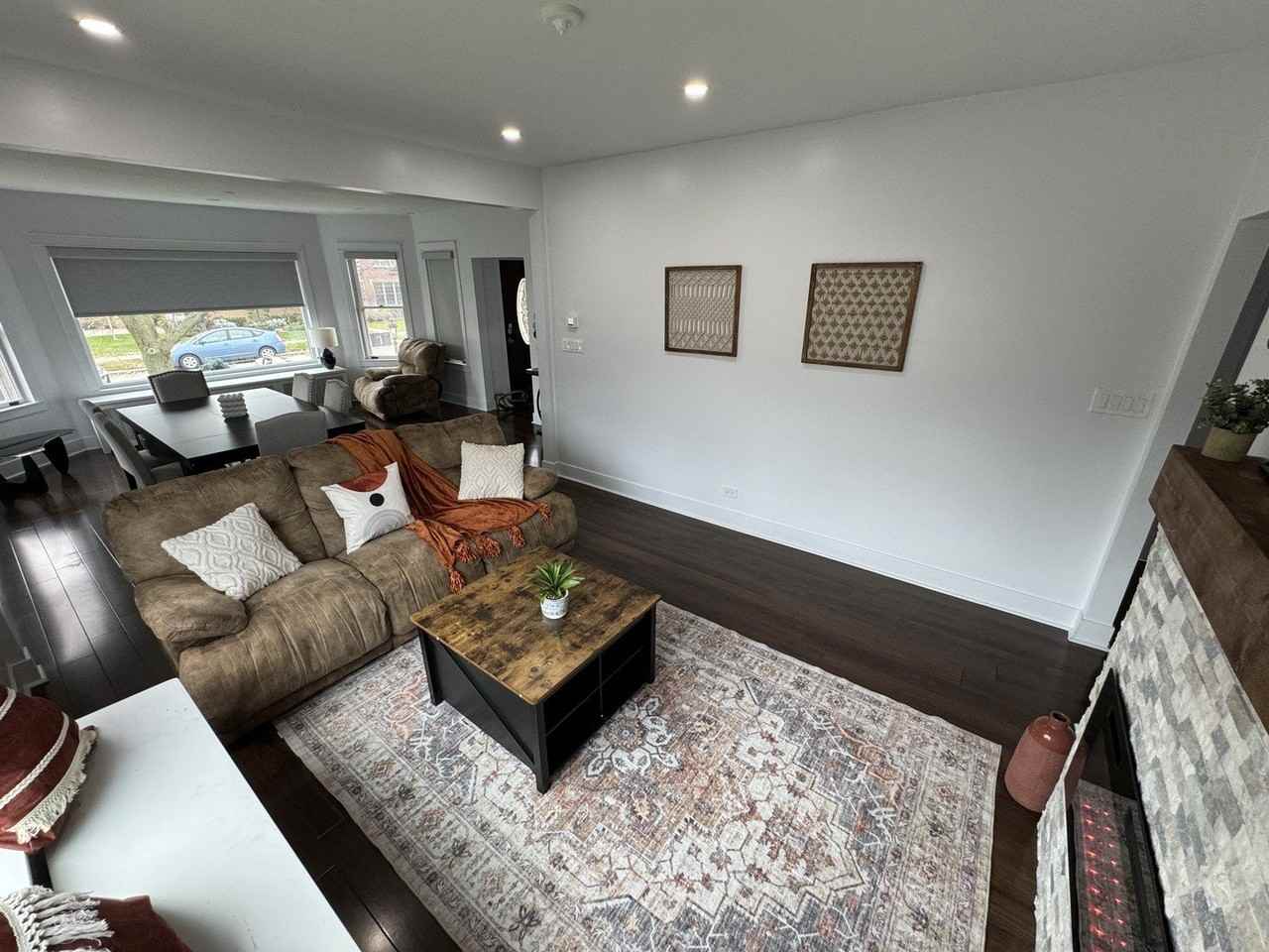 7109 N Keeler Ave - Photo 6 of 28