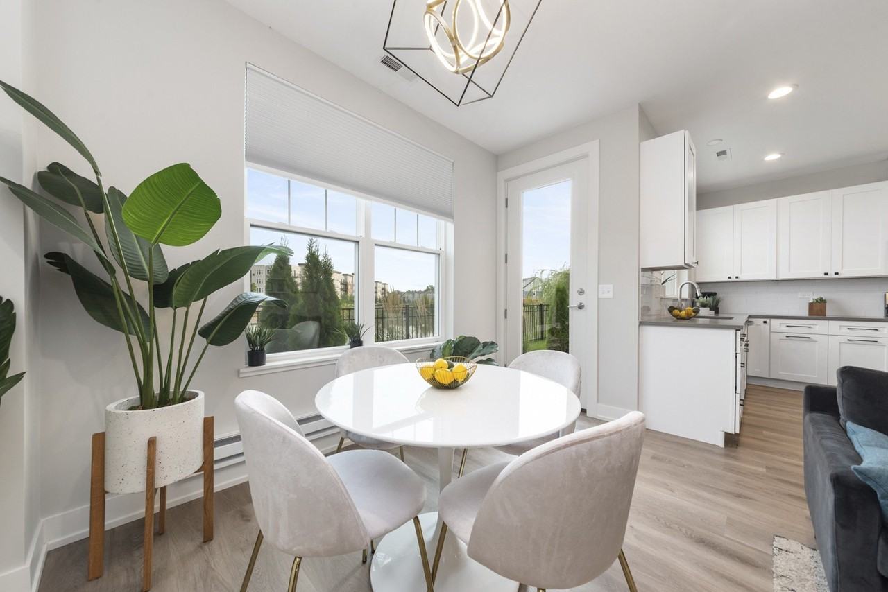 28295 Torch Pkwy - Photo 4 of 43