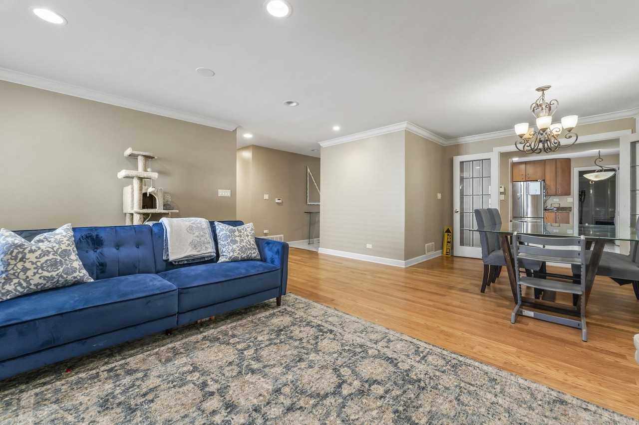 641 Silver Rock Ln - Photo 3 of 17