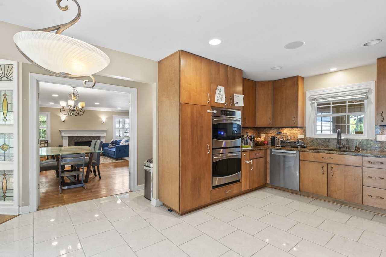 641 Silver Rock Ln - Photo 7 of 17