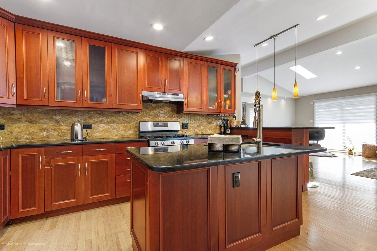 244 N Jackson Rd - Photo 7 of 26