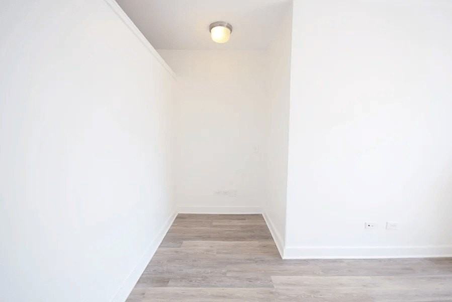 946 W Montrose Ave Unit 946 #946 - Photo 5 of 11