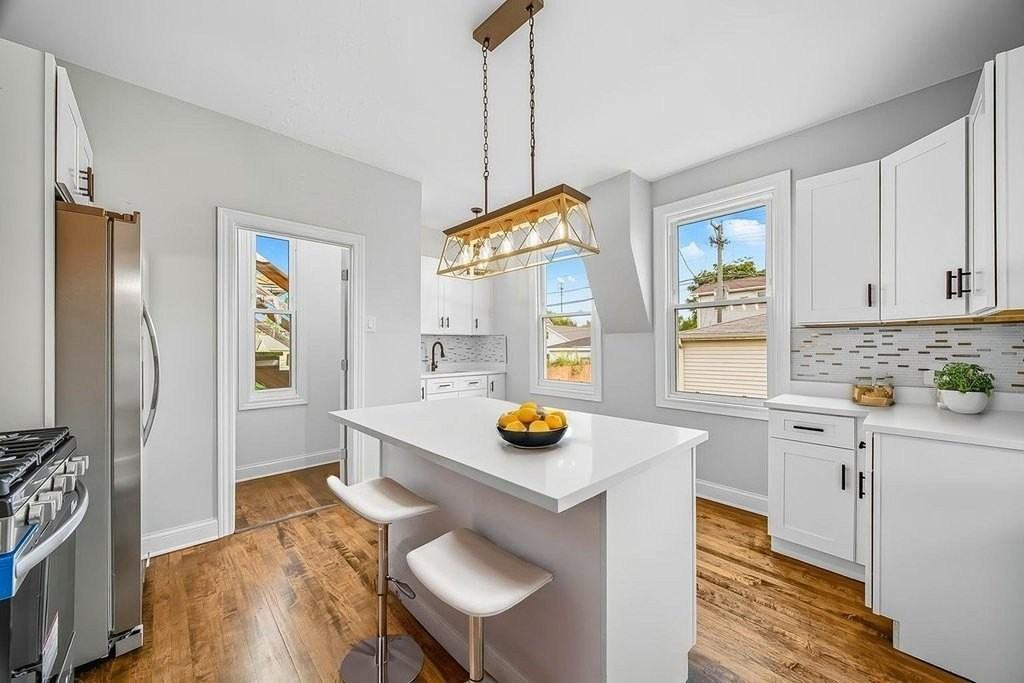 2823 Broadway St - Photo 4 of 28