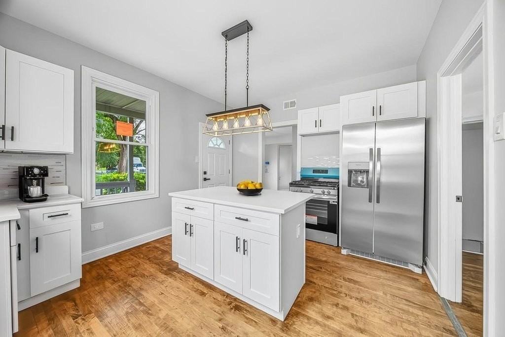 2823 Broadway St - Photo 7 of 28