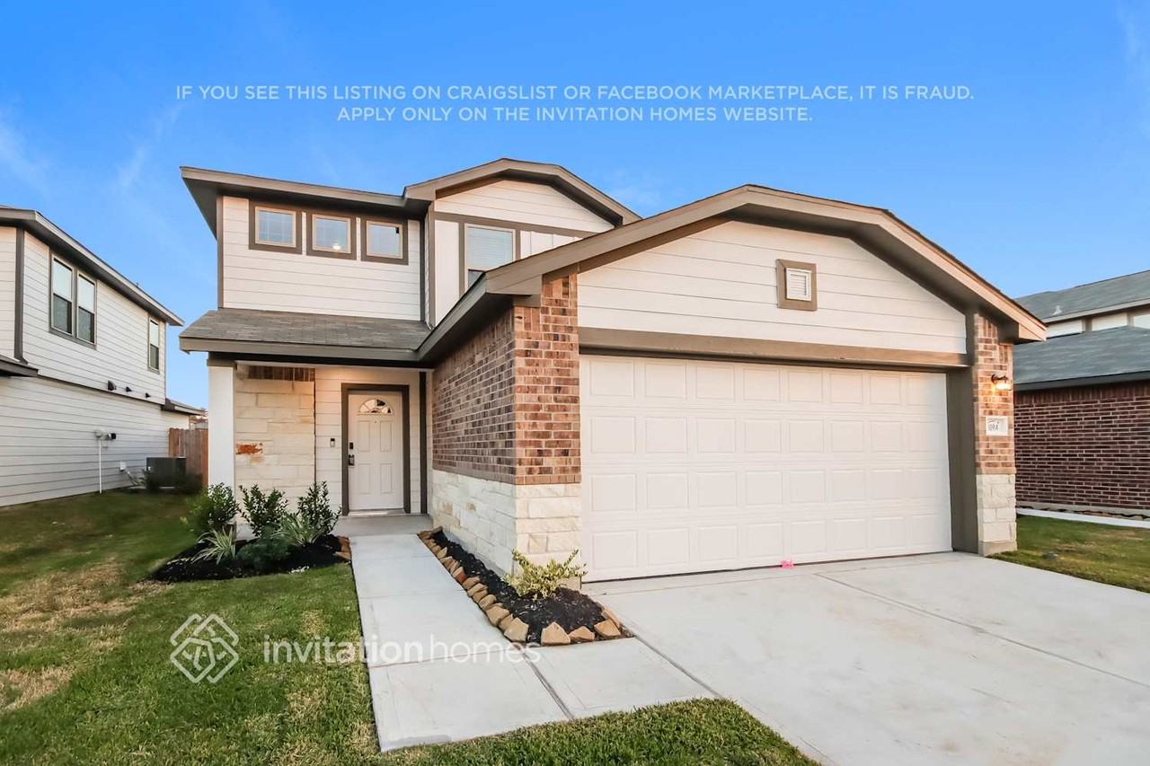 10914 Heliosphere Way - Photo 2 of 18