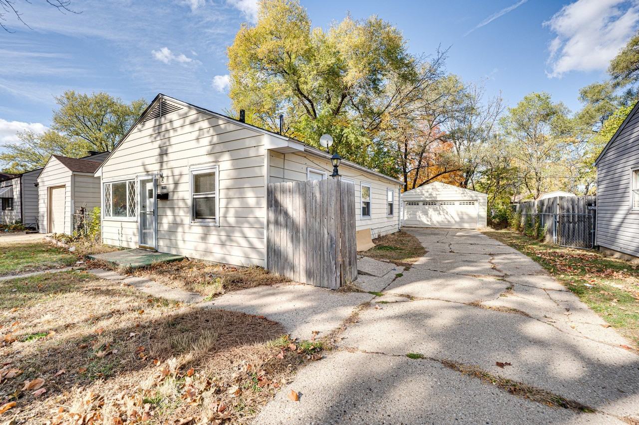 1823 Overdene Ave - Photo 3 of 16