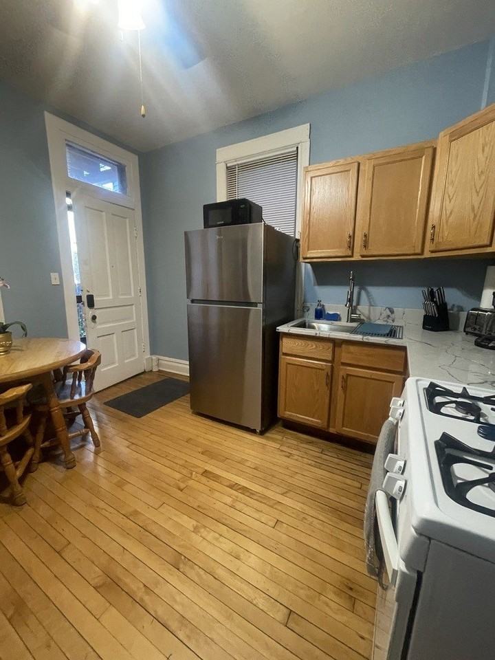 2107 W Coulter St Unit 1r #1R - Photo 3 of 26