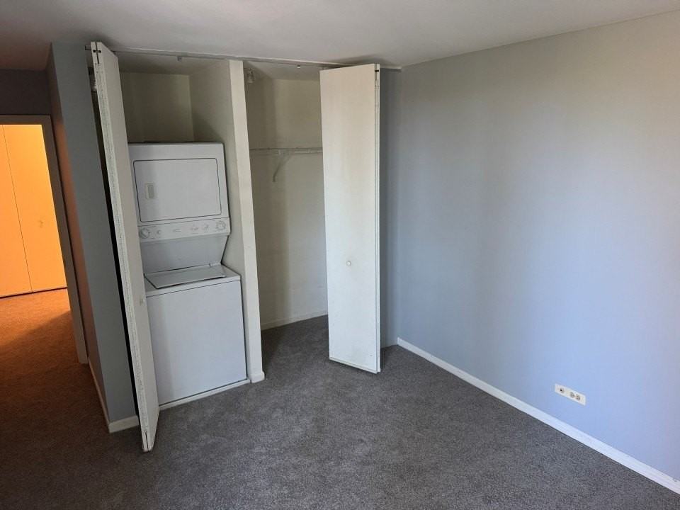 5950 Oakwood Dr Apt 4c #4C - Photo 5 of 15