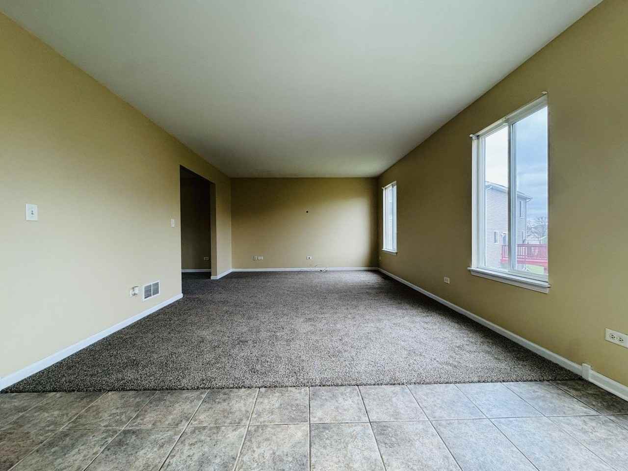 408 Clifton Ln - Photo 4 of 17