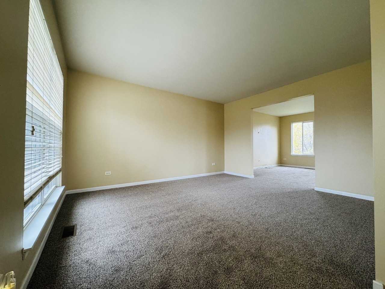 408 Clifton Ln - Photo 6 of 17