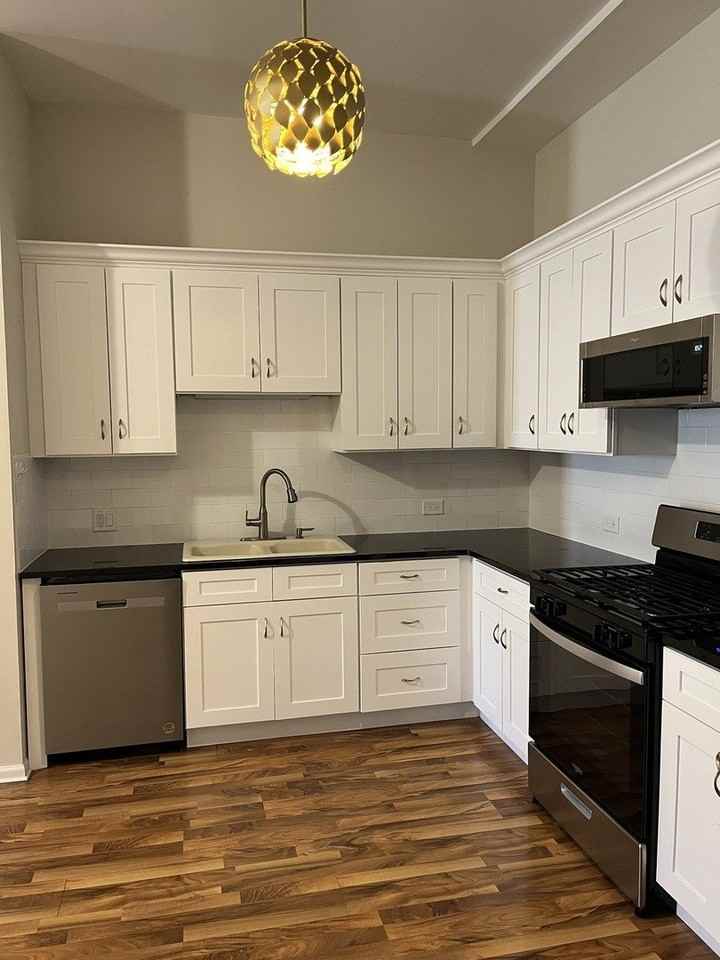 903 Main St #1 - Photo 2 of 11