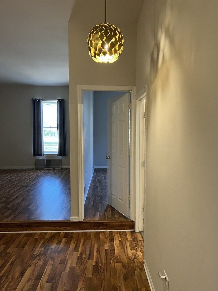 903 Main St #1 - Photo 4 of 11