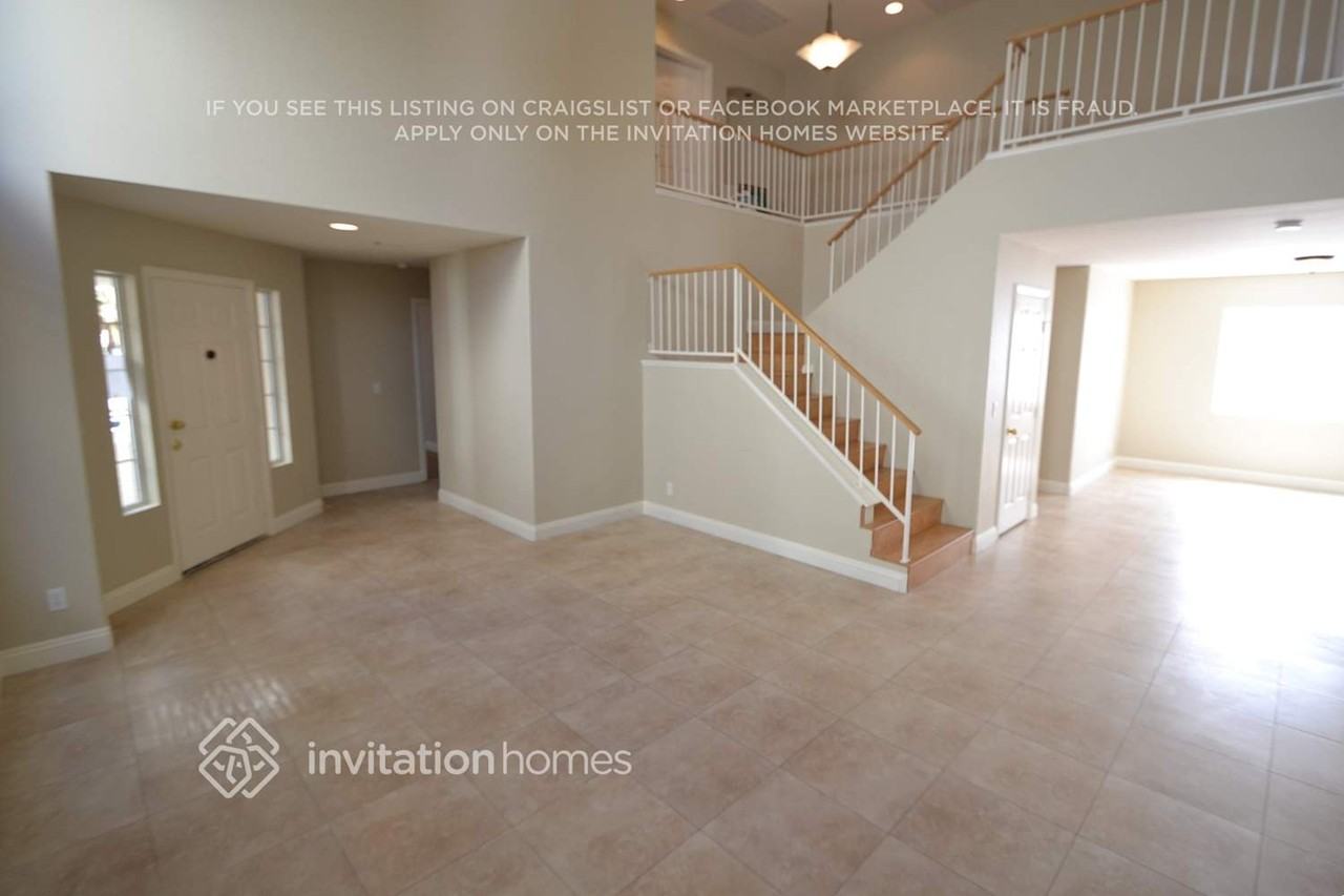 9348 Deer Lodge Ln - Photo 2 of 12