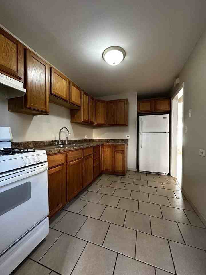 739 Walnut St Unit 739 #739 - Photo 3 of 10