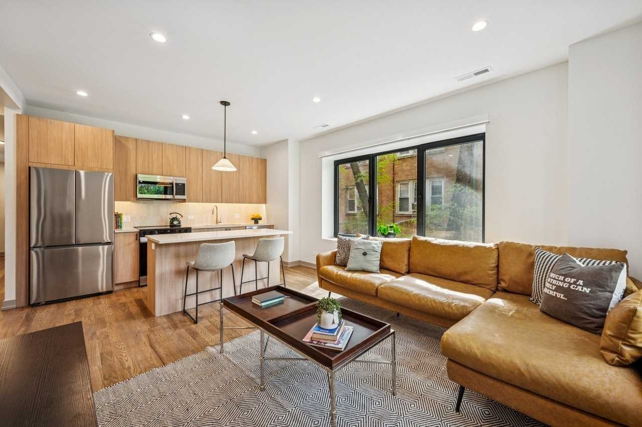 1341 W Estes Ave Apt 3a #3A - Photo 5 of 17