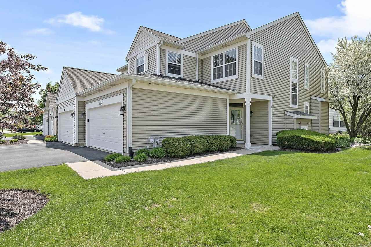 2804 White Thorn Cir Unit 2804 #2804 - Photo 2 of 15