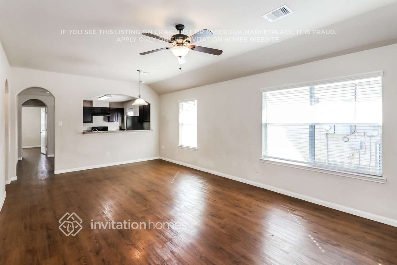 18707 N Lyford Dr - Photo 5 of 17