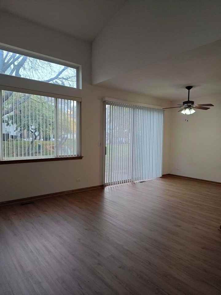 283 Camel Bend Ct - Photo 2 of 9