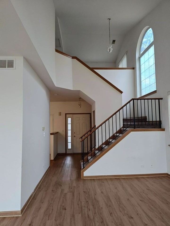 283 Camel Bend Ct - Photo 5 of 9