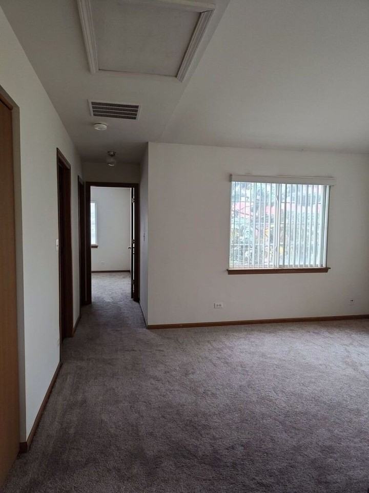 283 Camel Bend Ct - Photo 6 of 9