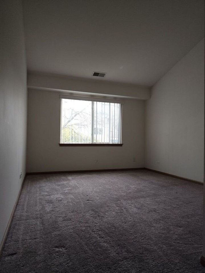 283 Camel Bend Ct - Photo 7 of 9