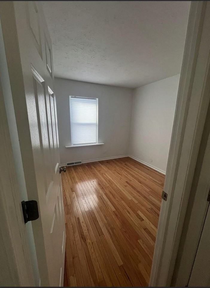 20564 N Elizabeth Ave - Photo 4 of 9