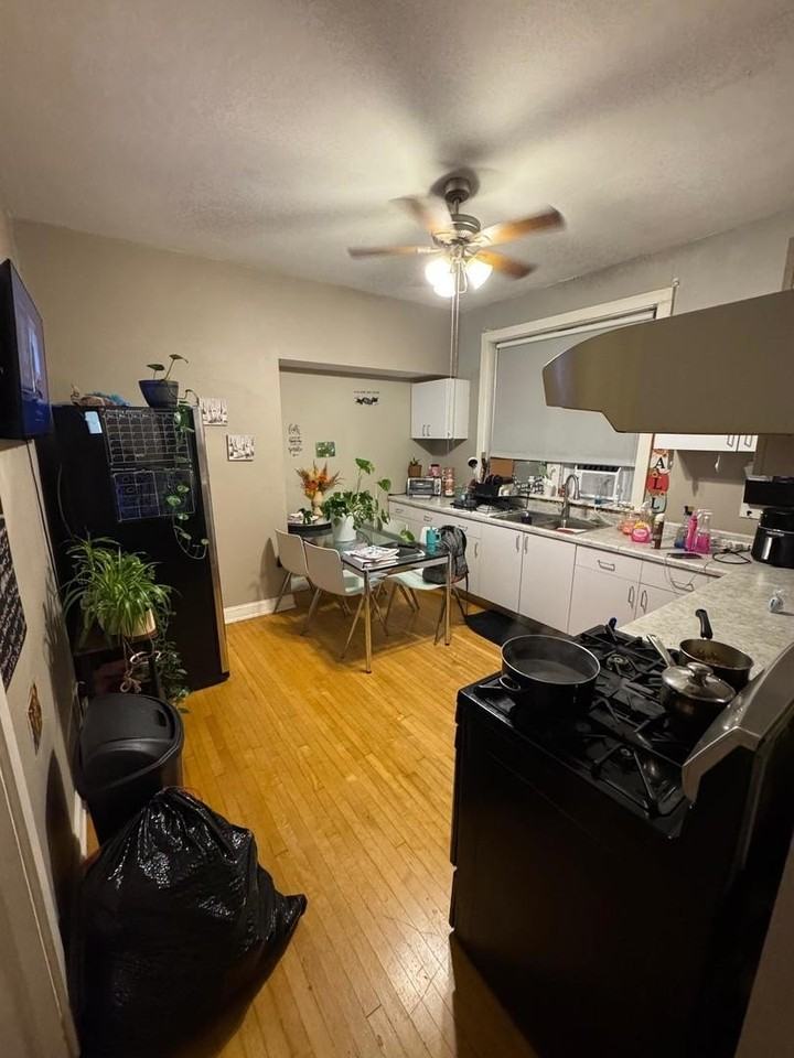 2344 S 58th Ave Apt 2 #2 - Photo 2 of 11