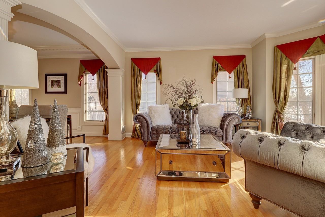 26025 Whispering Woods Cir - Photo 2 of 43