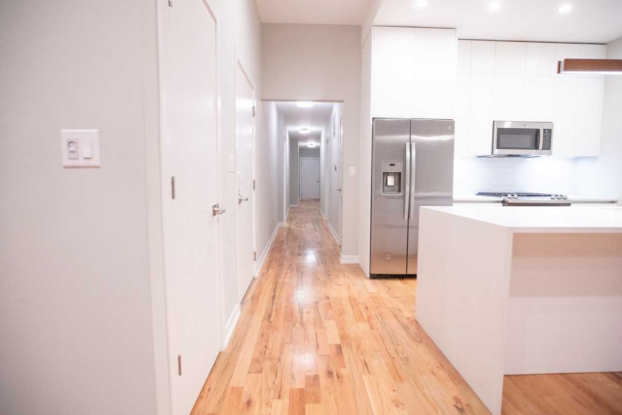 1028 N California Ave Apt 2 #2 - Photo 6 of 13