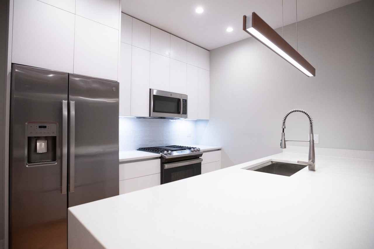 1028 N California Ave Apt 2 #2 - Photo 7 of 13