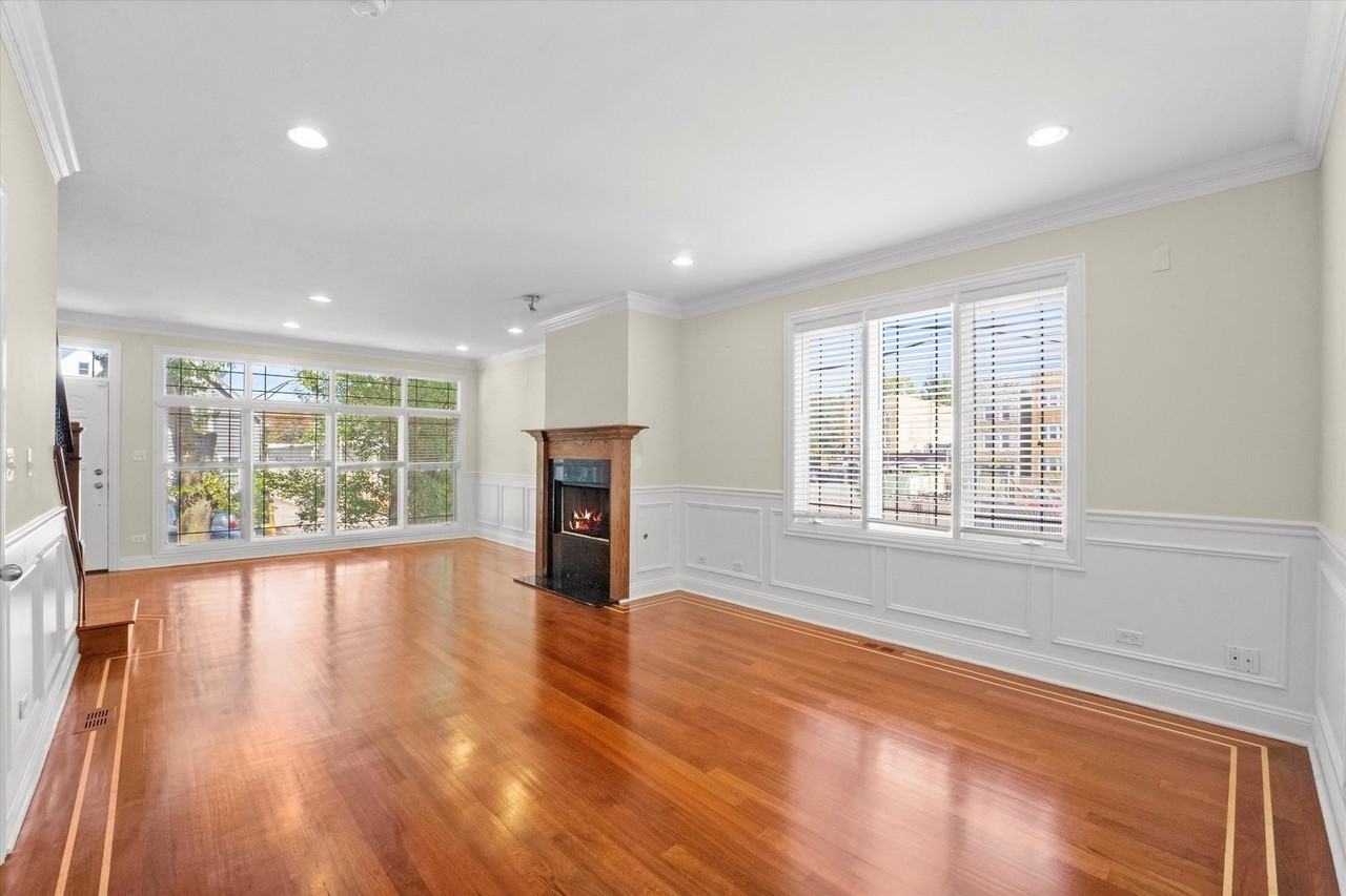 2415 W Palmer St - Photo 3 of 23