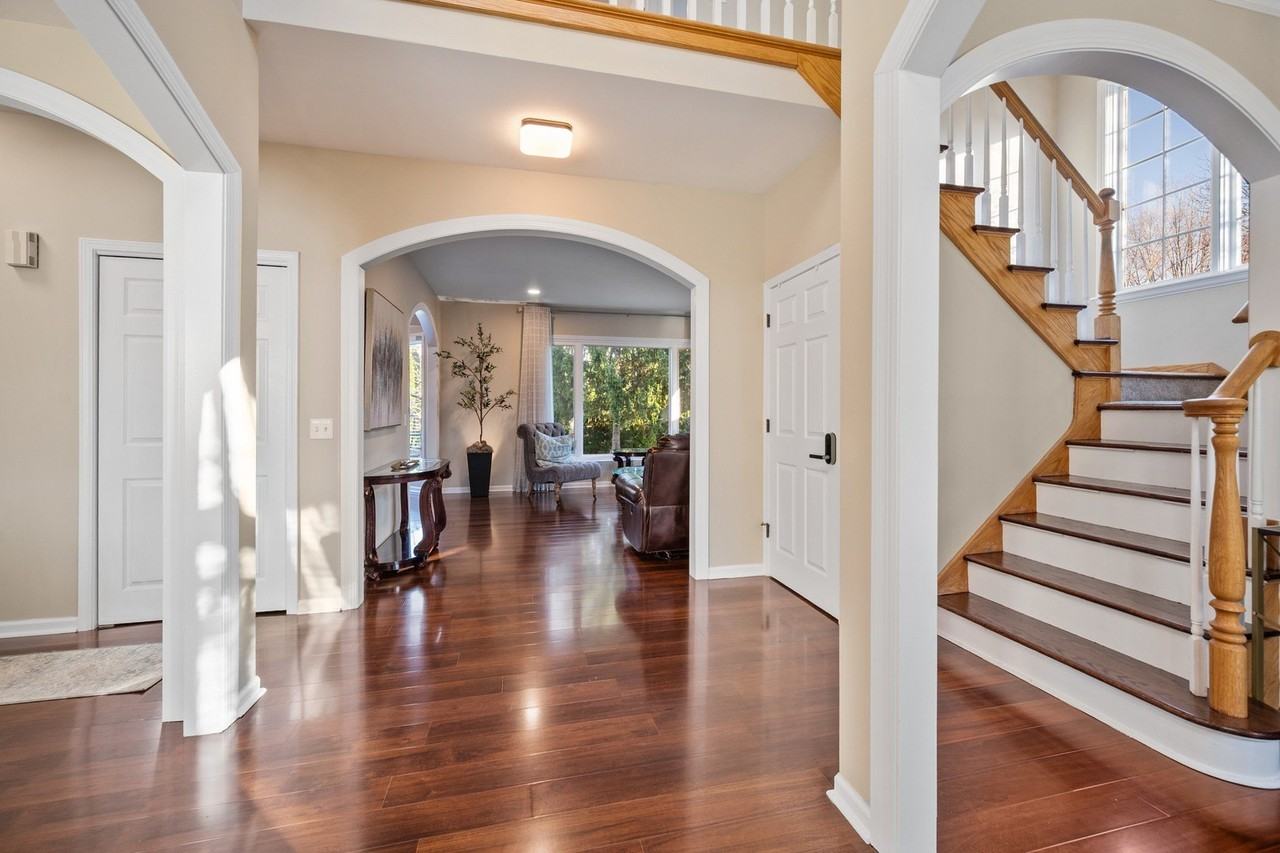 142 N Dixon Dr - Photo 5 of 30