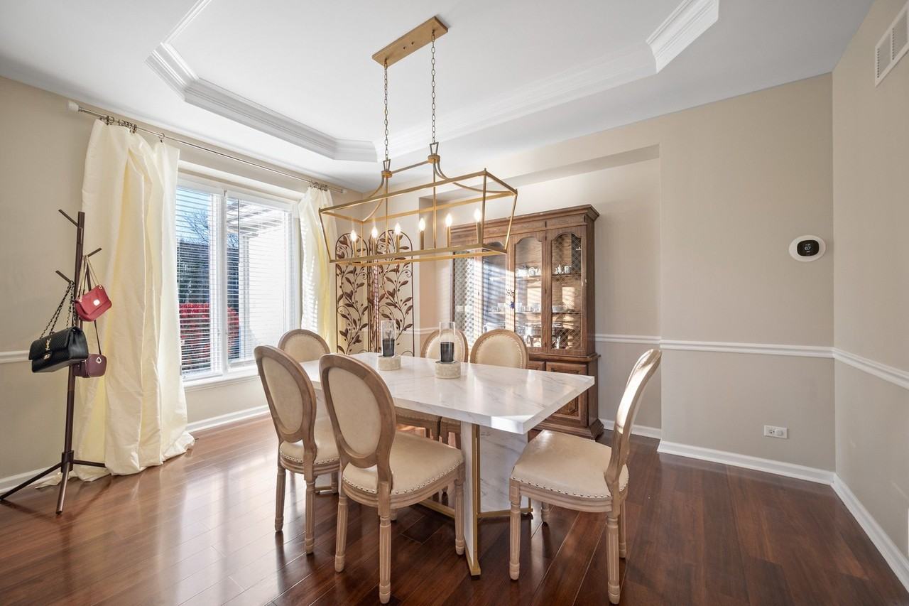 142 N Dixon Dr - Photo 6 of 30