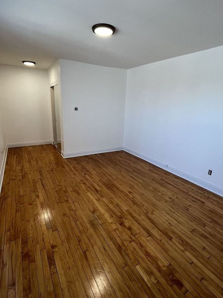8016 S Halsted St Apt 2n #2N - Photo 6 of 13