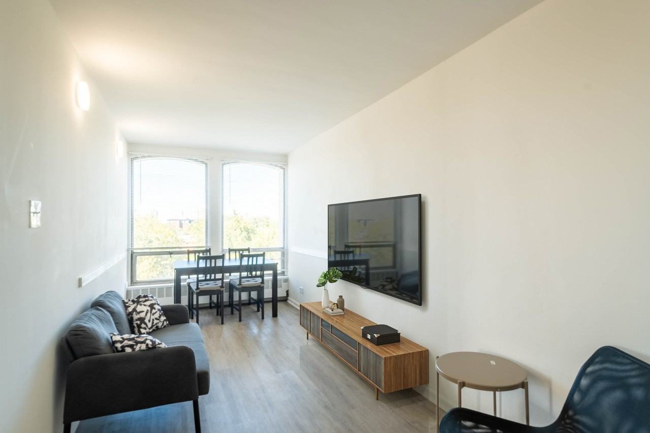 1401 E 55th St Apt 701n #701N - Photo 2 of 10