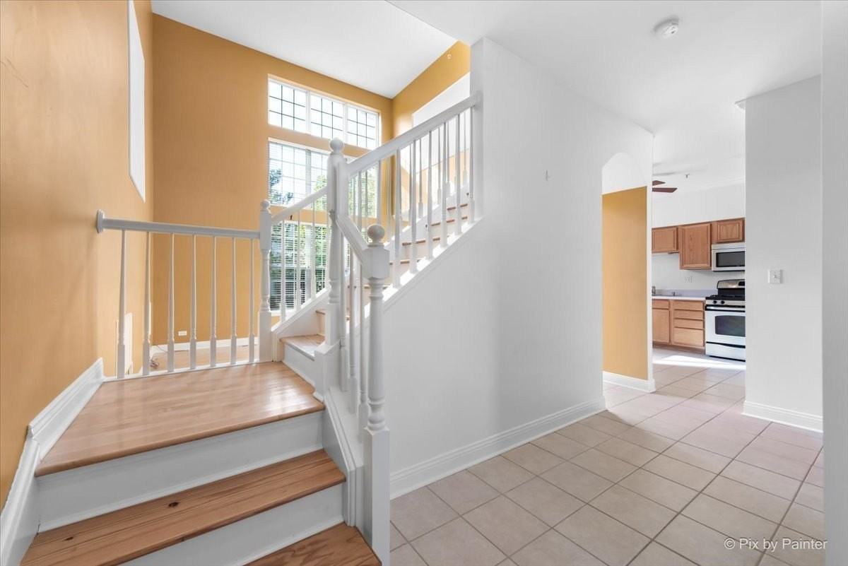 827 Riding Ln Unit 827 #827 - Photo 4 of 40