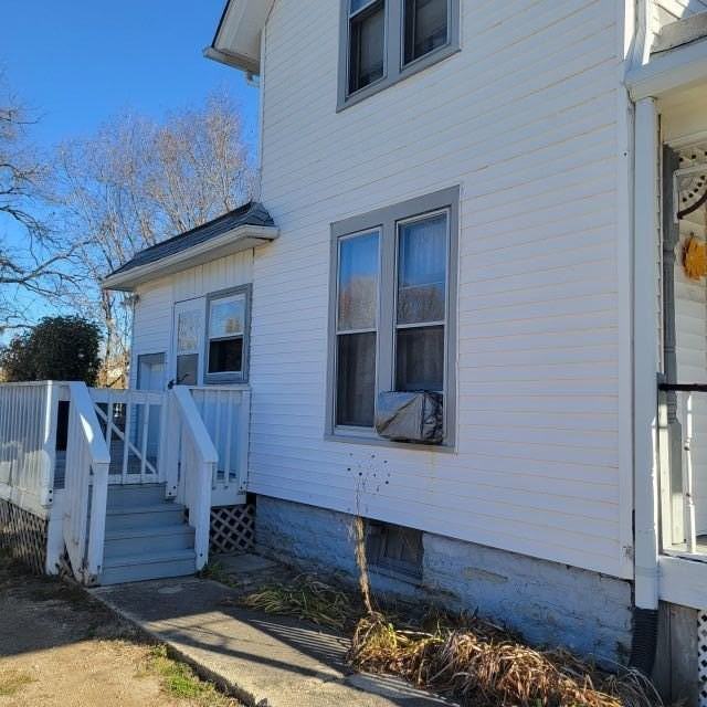 211 E Main St - Photo 3 of 17