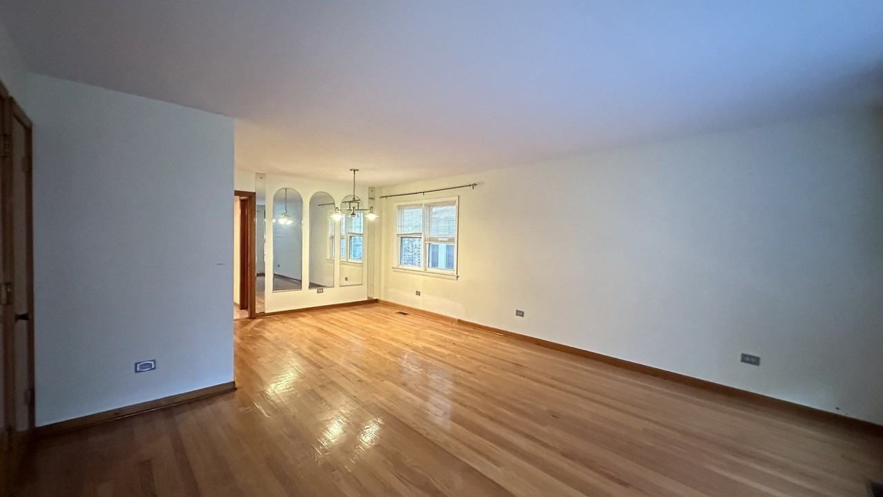 5728 N Mcvicker Ave Unit 1 #1 - Photo 2 of 8