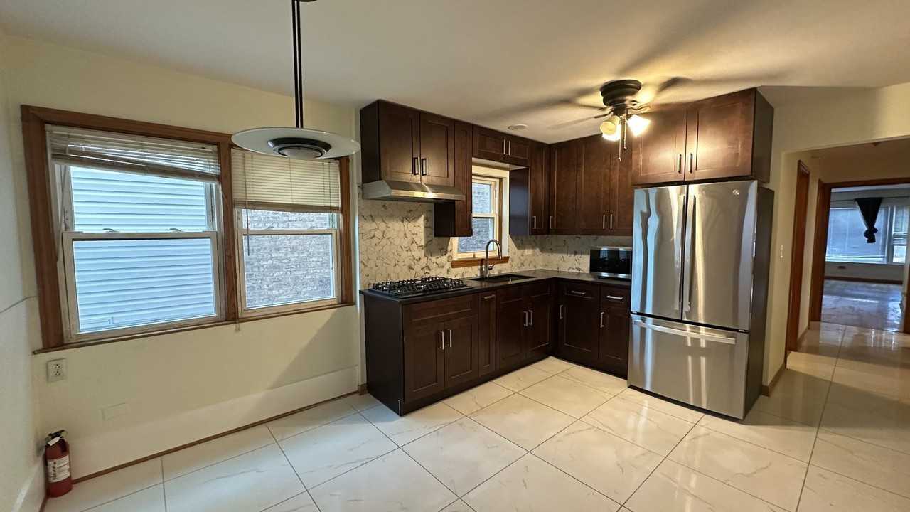 5728 N Mcvicker Ave Unit 1 #1 - Photo 7 of 8