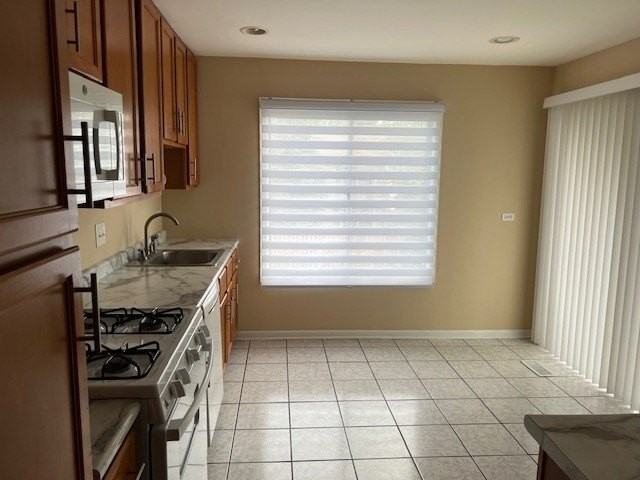 107 Horatio Blvd - Photo 3 of 27