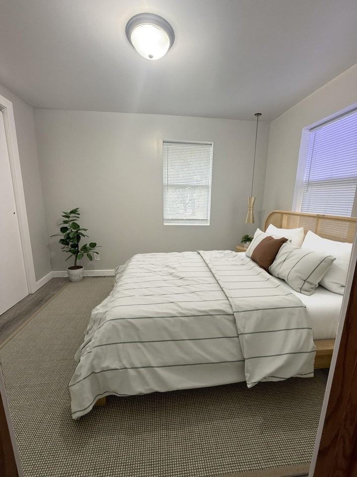 729 Vine St - Photo 6 of 22