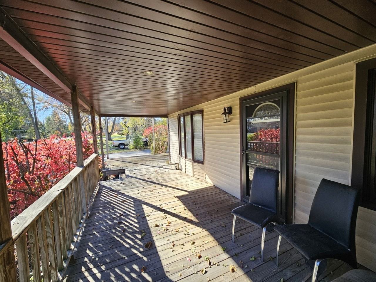 1N670 River Dr - Photo 3 of 22