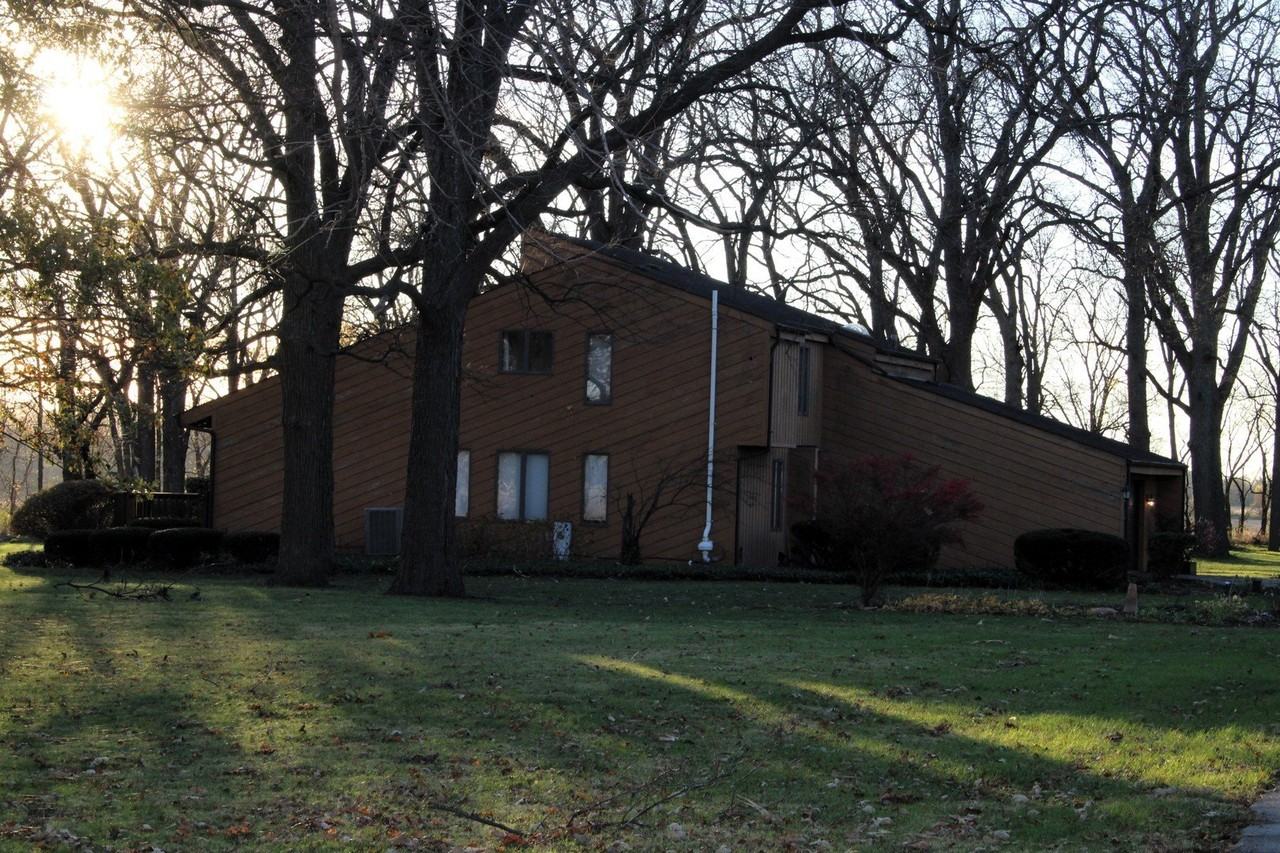 24530 S Rowell Ave - Photo 2 of 34