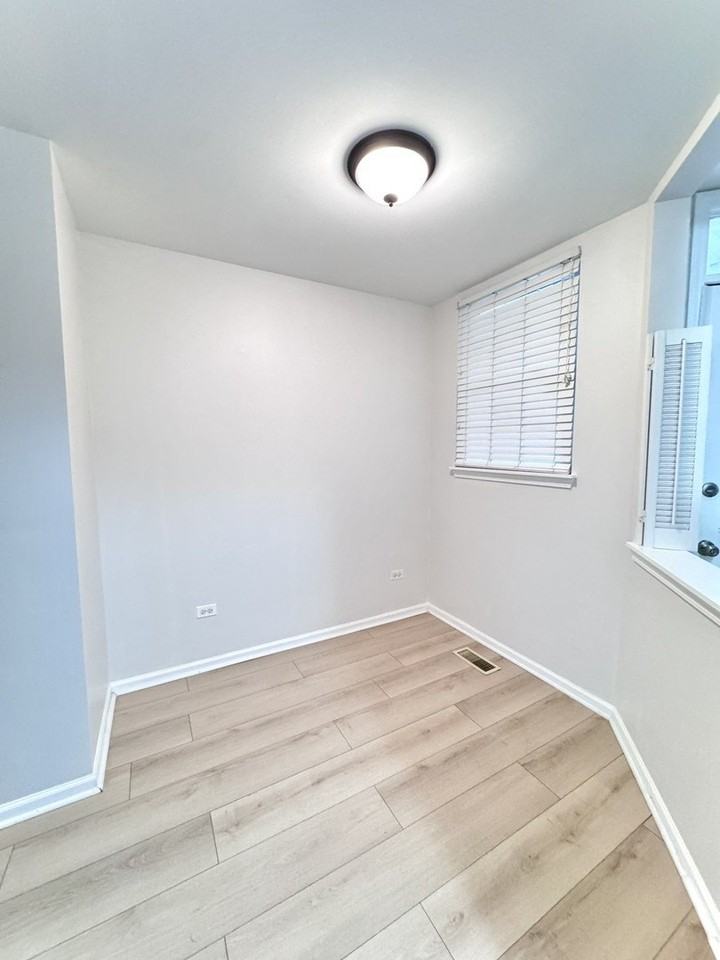 2350 Sheehan Dr - Photo 6 of 19