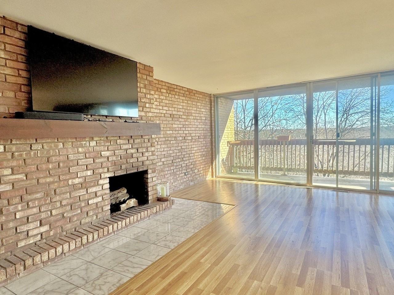 5600 Hillcrest Ln Apt 3d #3D - Photo 6 of 25