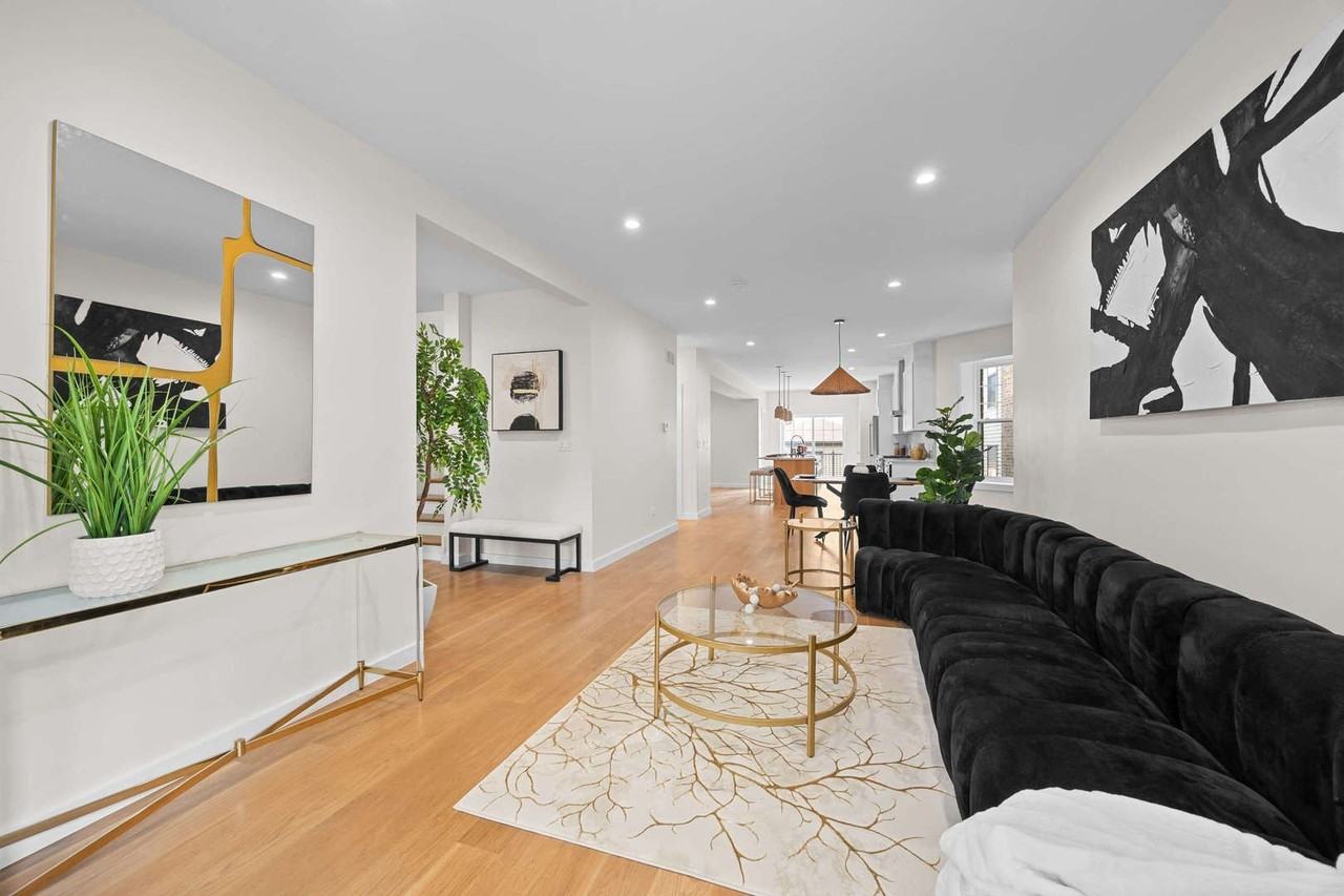 4437 N Whipple St - Photo 5 of 47