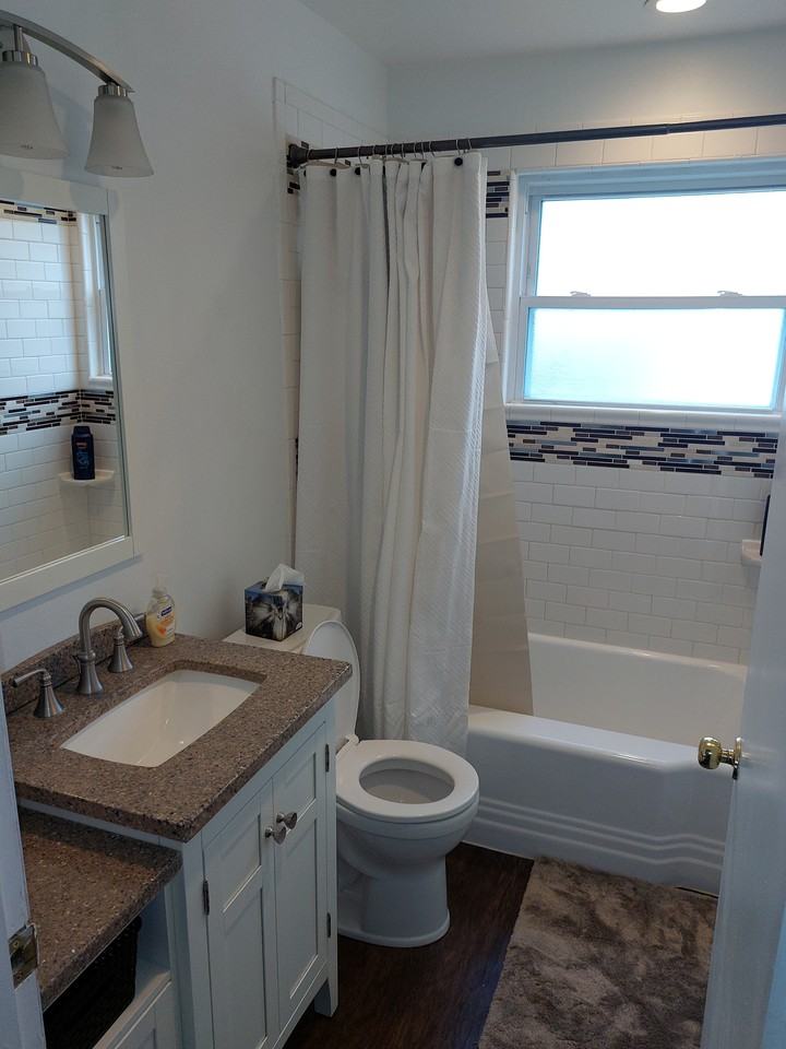 2211 Maple St - Photo 2 of 7