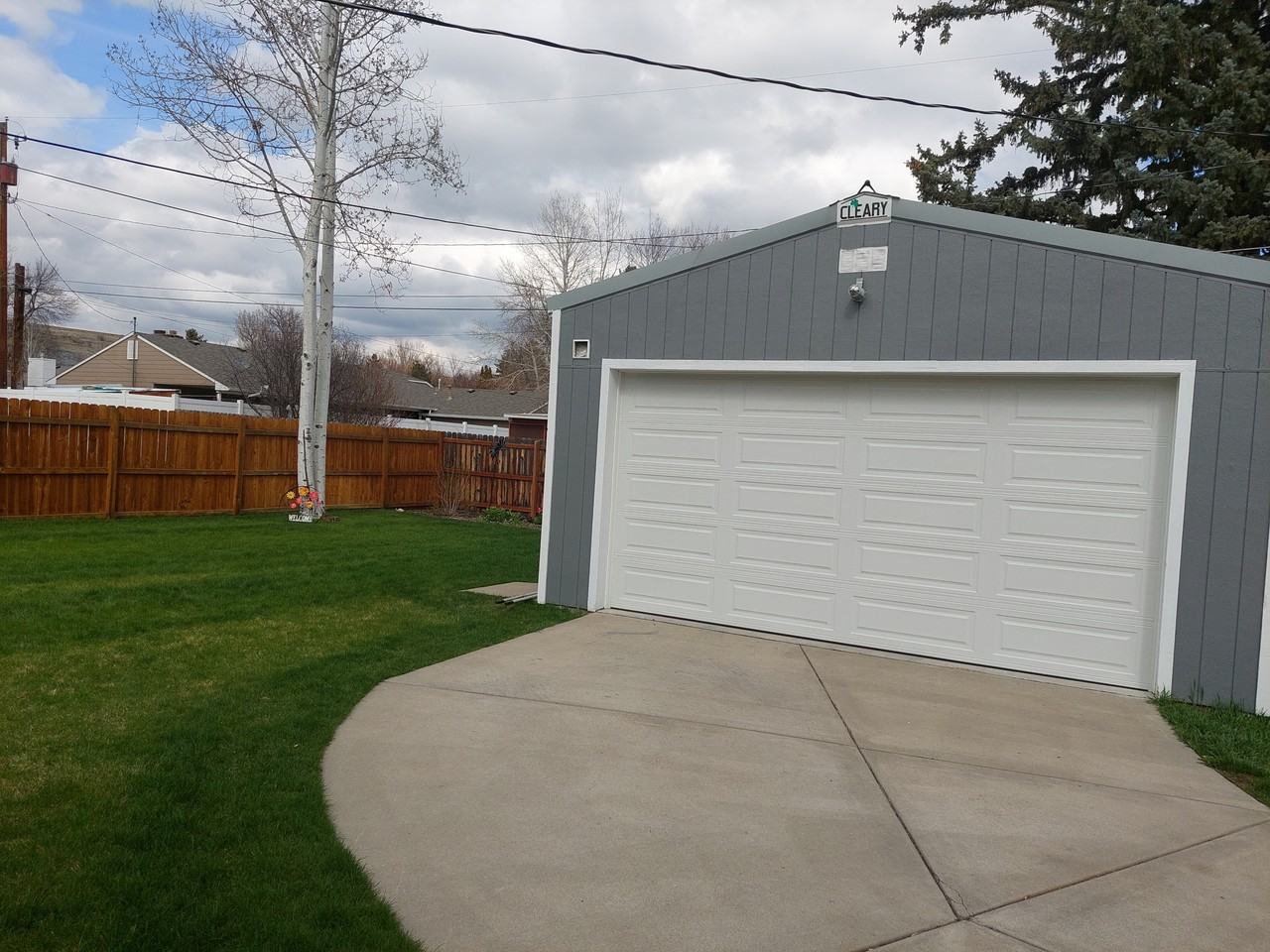 2211 Maple St - Photo 4 of 7